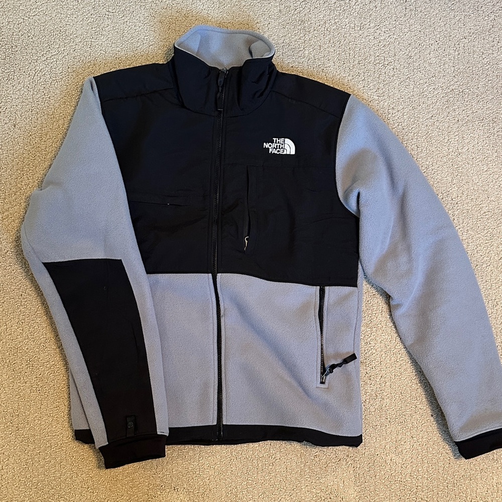 NEVER WORN The North Face Men's Retro Denali Fleece Jacket in Powder Blue